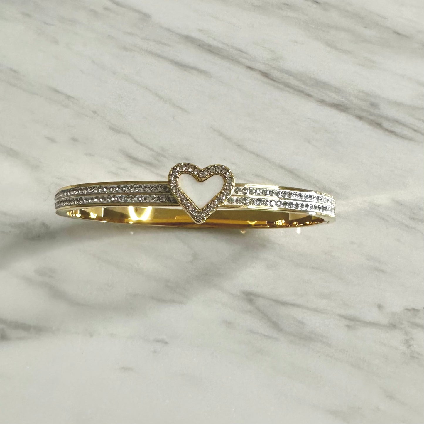 Bracelet jonc en acier inoxydable doré – Cœur strass